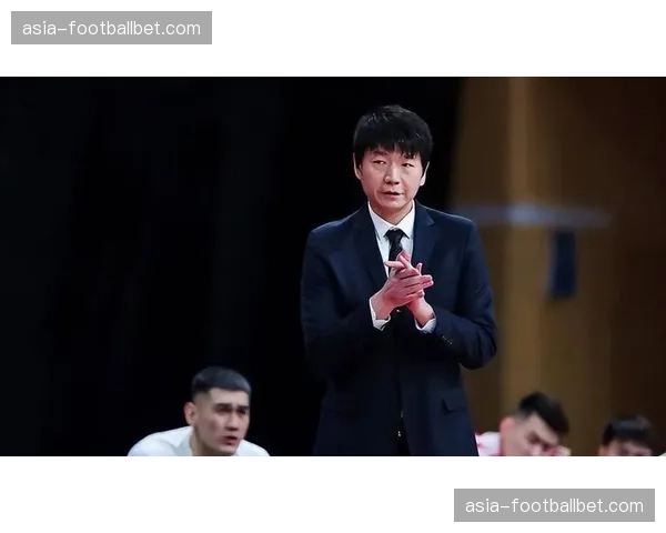 新疆伊力特队抵达沈阳,邱彪主帅称已针对辽宁队战术做好充分准备 新疆伊力特队抵达沈阳,邱彪主帅称已针对辽宁队战术做好充分准备